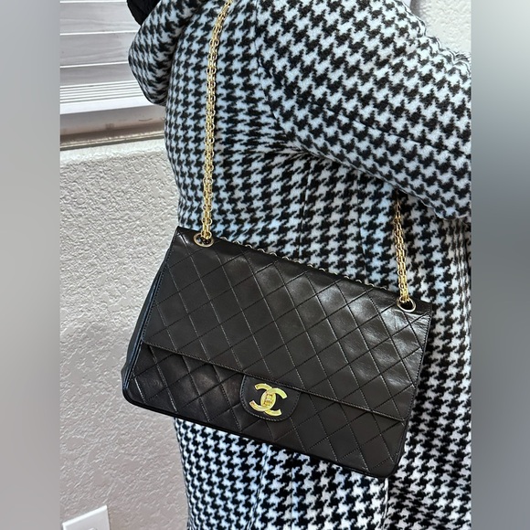 CHANEL Handbags - Vintage Chanel Medium Double Flap with Bijoux Chain